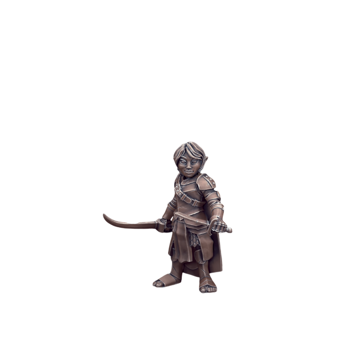Gnome Female Fighter, 12k Resin Dungeons and Dragons DnD Miniatures D&D Mini 32mm Lot