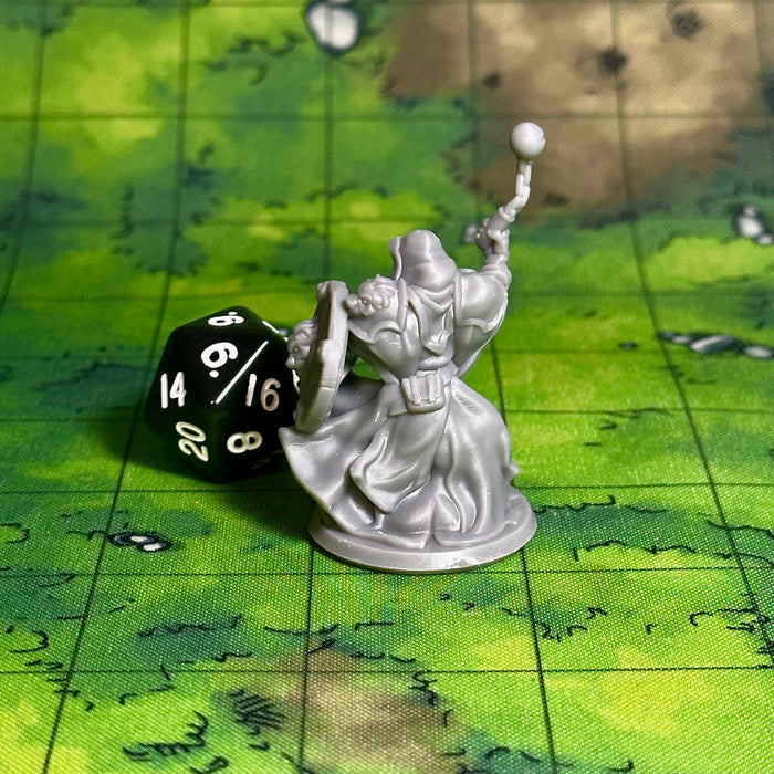 Cleric Male 02, 12k Resin Dungeons and Dragons Miniatures DnD D&D Mini 32mm Lot